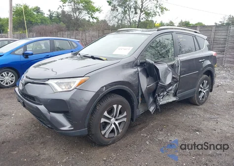2016 Toyota Rav4 Le z USA, uszkodzony, nr VIN JTMBFREV4GJ098177